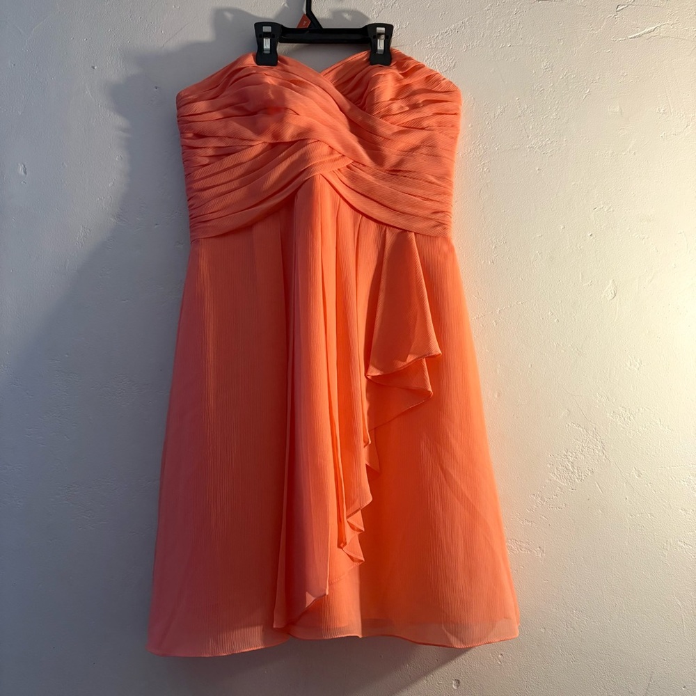 David’s Bridal Coral Strapless Chiffon Bridesmaid Dress Size 8 F14847